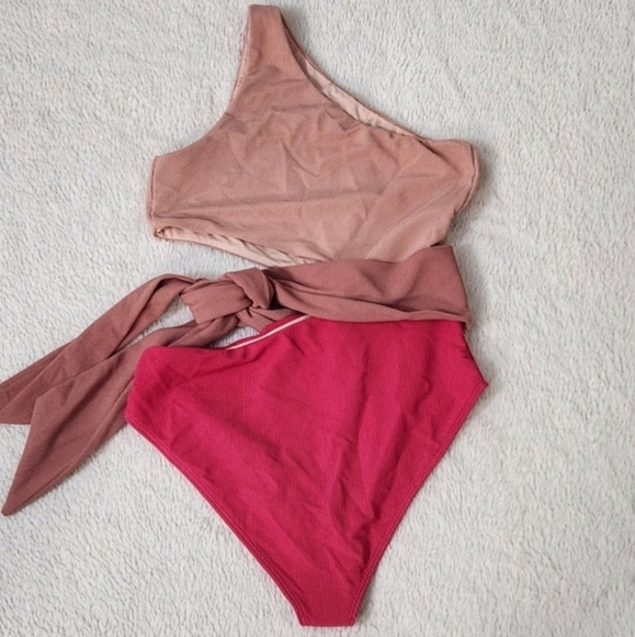 New!Beach Riot Claire One Piece Ribbed Swimsuit - Picture 6 of 12